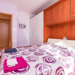  Apartman Valentina-no Groups Croatia